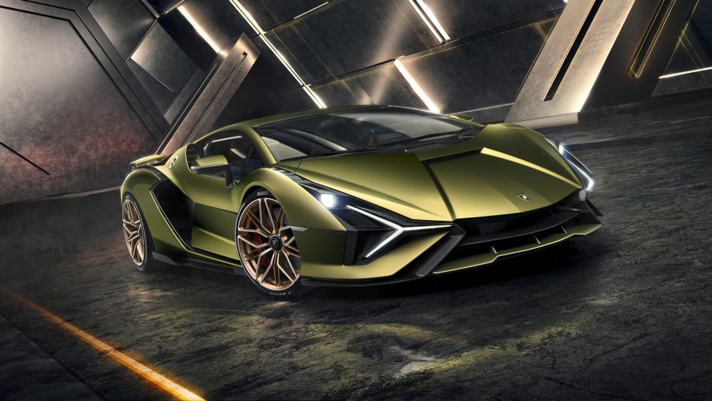 Lamborghini responde a Ferrari: el nuevo Aventador tendrá un V12 atmosférico