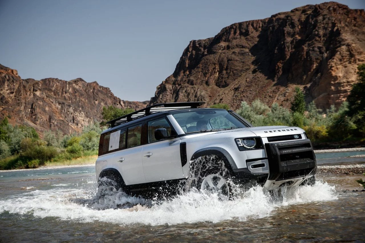 Land Rover Defender 2020 143