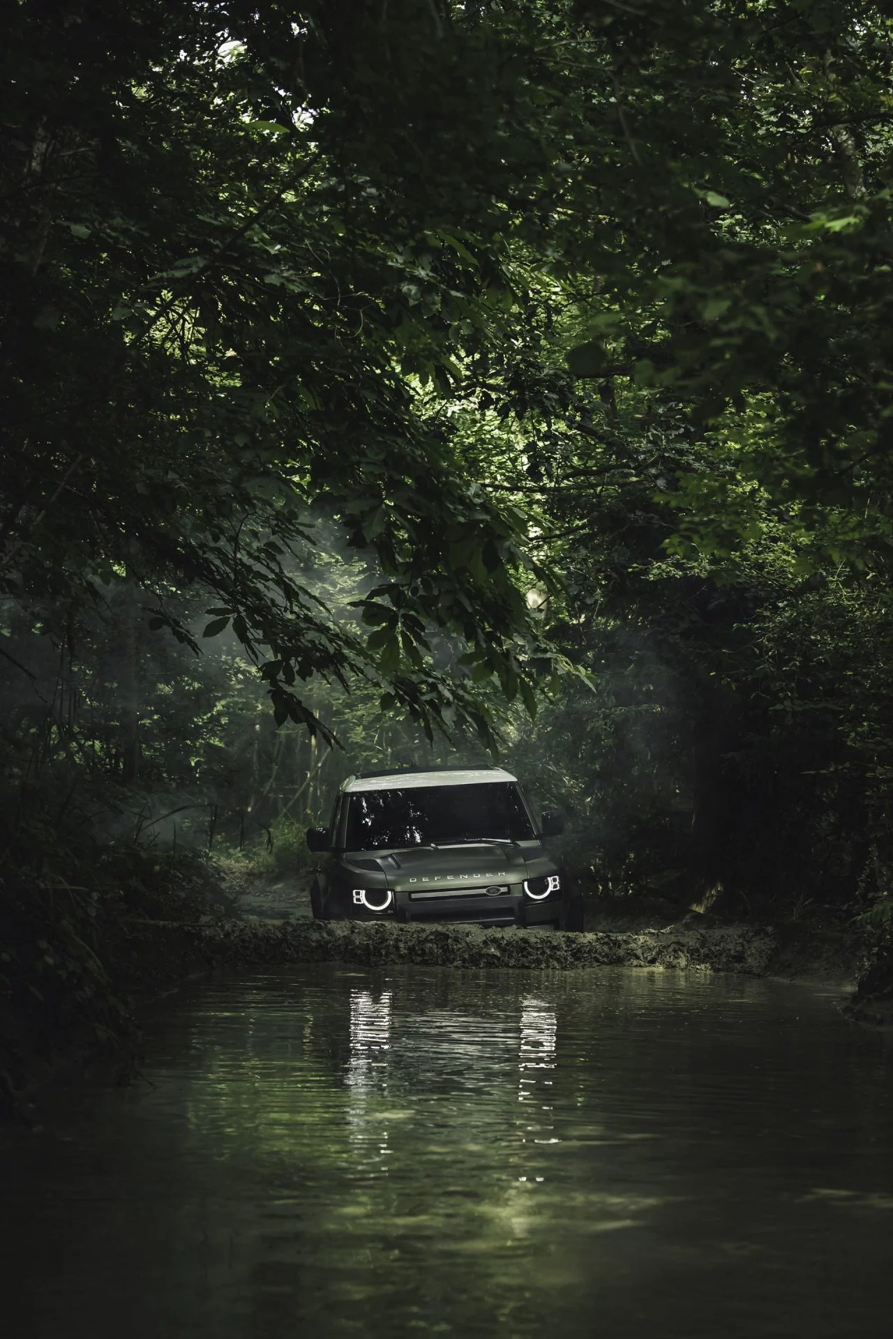 Land Rover Defender 2020 57