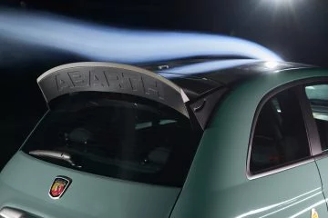 Abarth 695 70 Aniversario 02