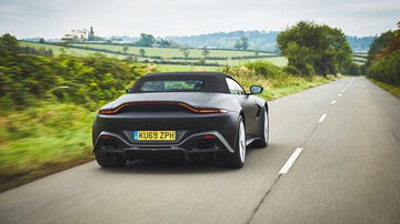 Aston Martin Vantage Volante 1019 002