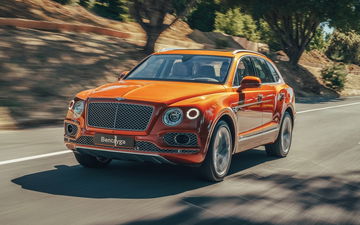 Bentley Bentayga Hybrid 1019 005