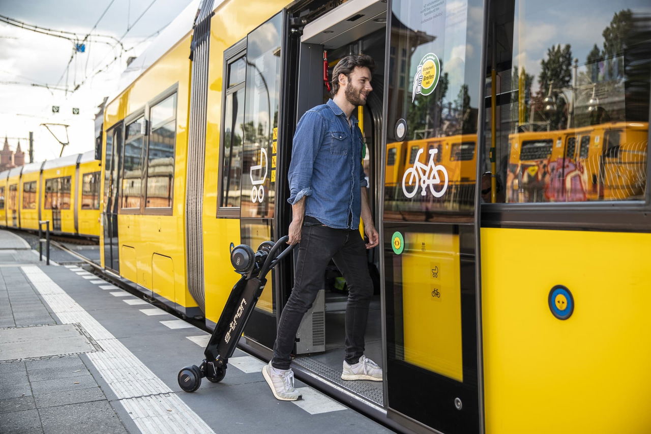 Audi Combines E Scooter With Skateboard