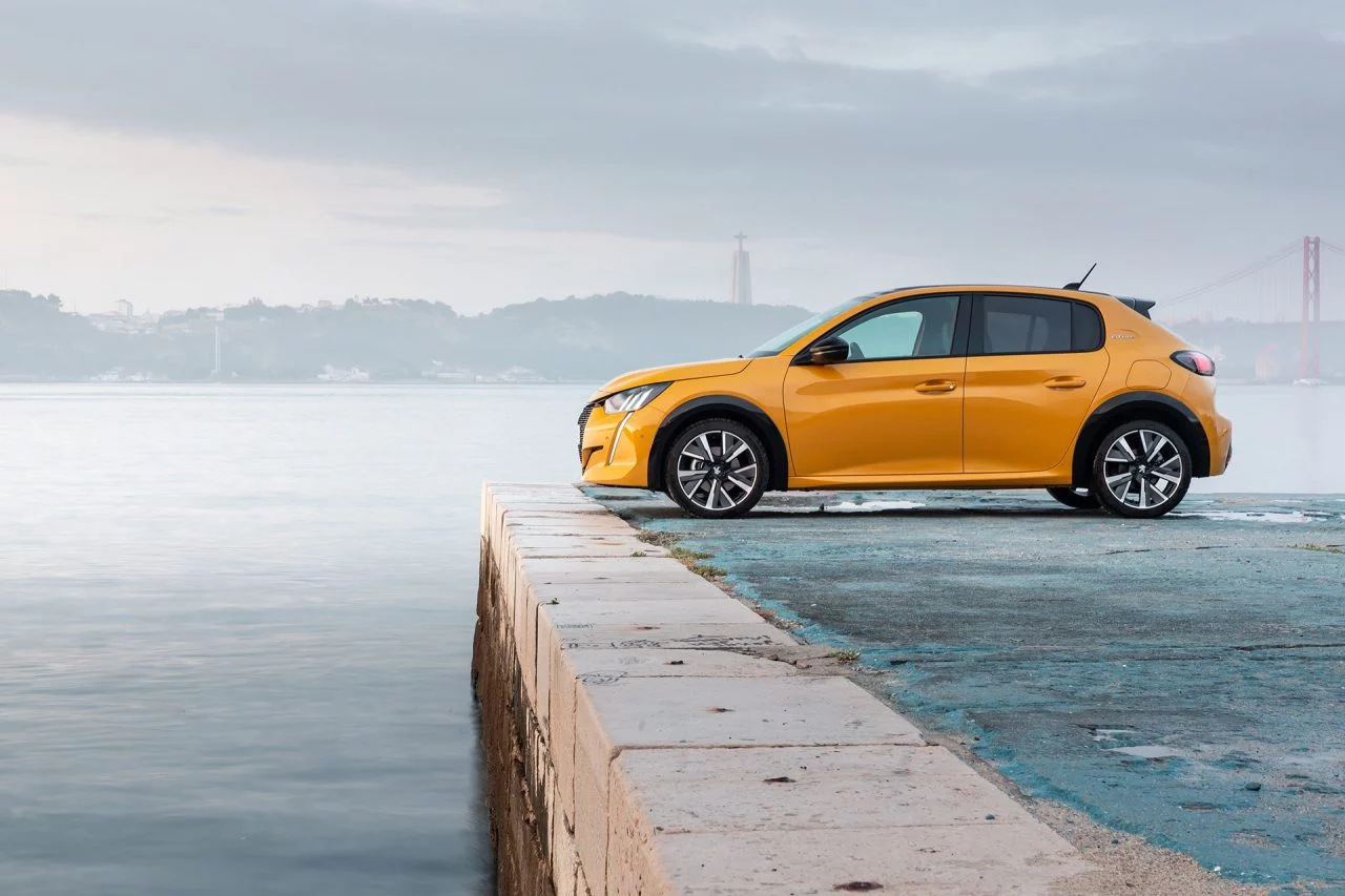 Peugeot 208 Gt Line 2019 Amarillo 118