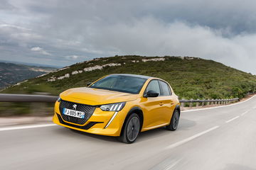 Peugeot 208 Gt Line 2019 Amarillo 25