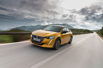 Peugeot 208 Gt Line 2019 Amarillo 29