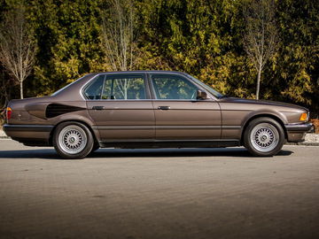 Bmw Serie 7 V16 4