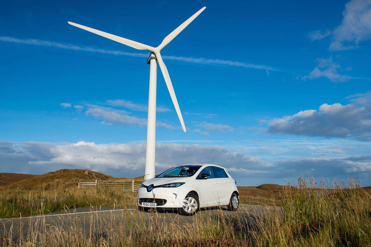 Conducir Con Viento Renault Zoe Aerogenerador