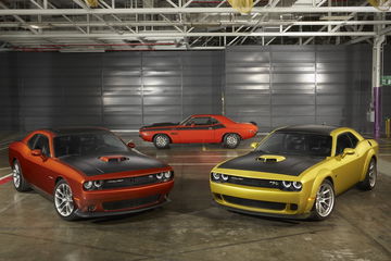 Dodge Challenger 50 Aniversario 1