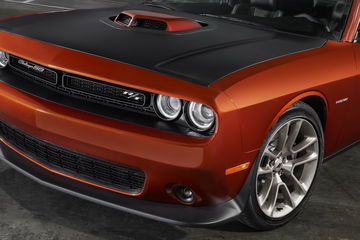 Dodge Challenger 50 Aniversario 6