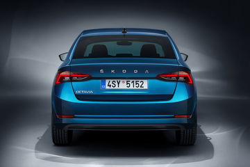 Skoda Octavia 2020 Azul 04