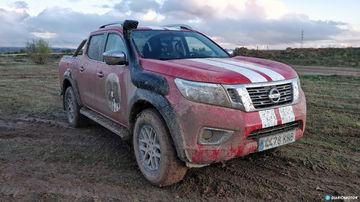 Ford Ranger Raptor Vs Nissan Navara At32 1219 007 