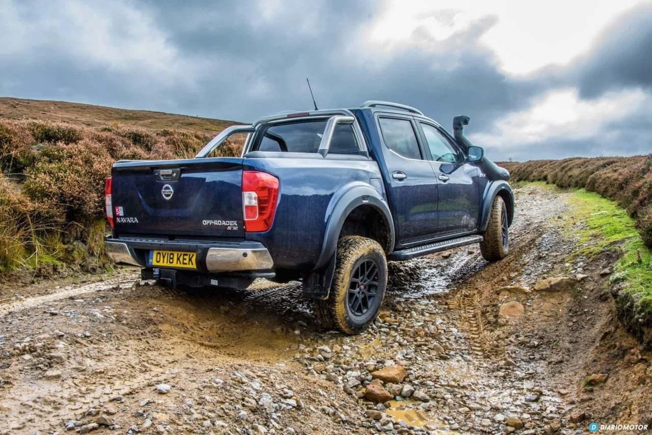 Ford Ranger Raptor Vs Nissan Navara At32 1219 011 