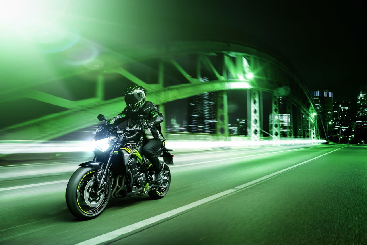 Kawasaki Z900 Hi Z900 Action 5