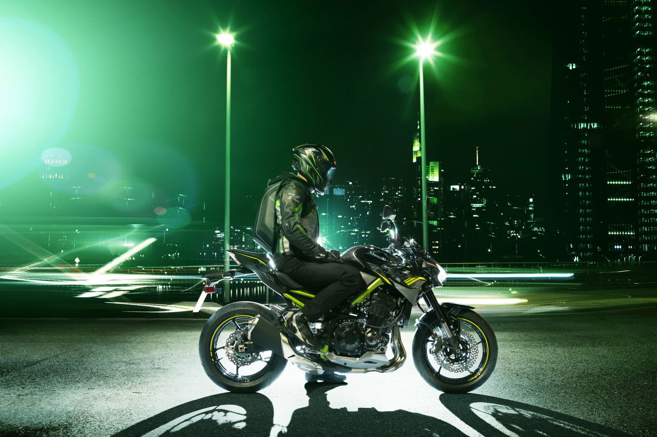 Kawasaki Z900 Hi Z900 Action 6