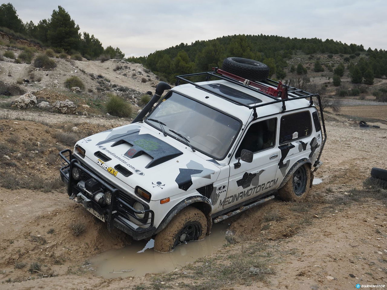 Lada Niva Exterior Blanco 00007