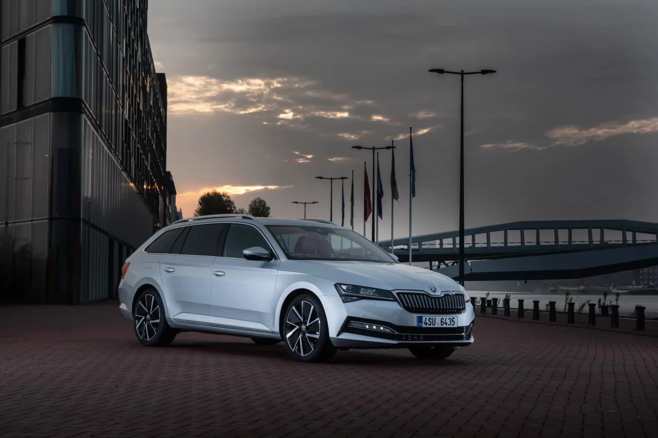 Skoda Superb Iv Combi 001