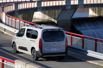 Citroen Berlingo 2020 Puretech 130 Eat8 25