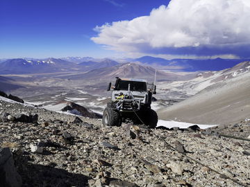 Hochgeländegängige Unimog U 5023 Unterstützen Expeditionsteam In Chile Gleichzeitig Höhenweltrekord Mit 6.694 Metern Extreme Off Road Unimog U 5023 Trucks Assist An Expedition Team In Chile And Even Set The World Altitude Record At 6694 Metres