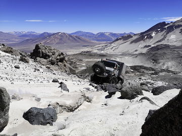 Hochgeländegängige Unimog U 5023 Unterstützen Expeditionsteam In Chile Gleichzeitig Höhenweltrekord Mit 6.694 Metern Extreme Off Road Unimog U 5023 Trucks Assist An Expedition Team In Chile And Even Set The World Altitude Record At 6694 Metres