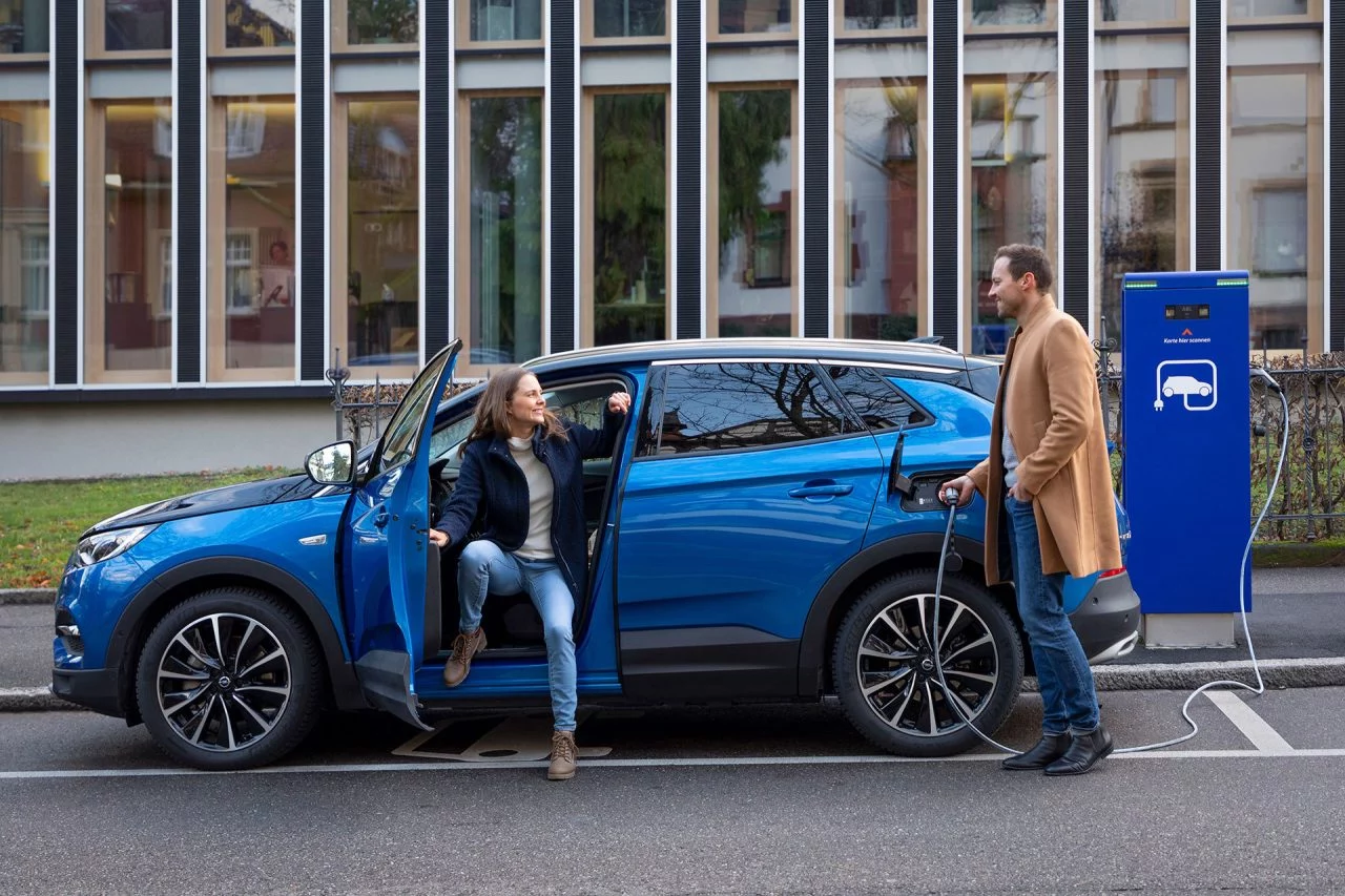 Opel Grandland X Hybrid4 2020 Azul 18