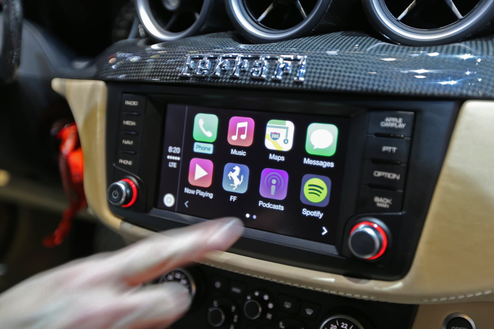 Android Auto vs Apple Carplay: principales diferencias de los sistemas para  el coche de Google y