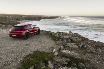 Porsche Macan Gts 2