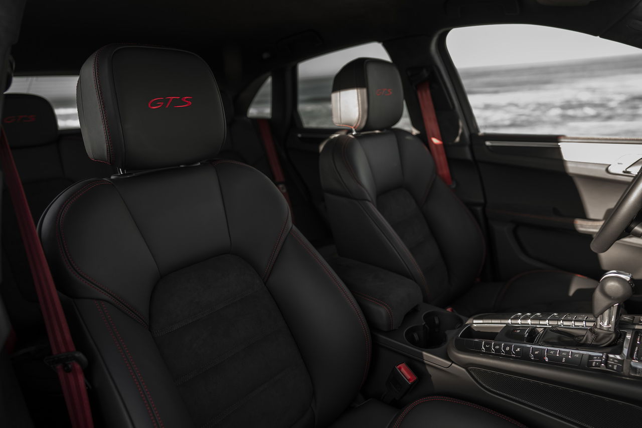 Porsche Macan Gts 30 Interior