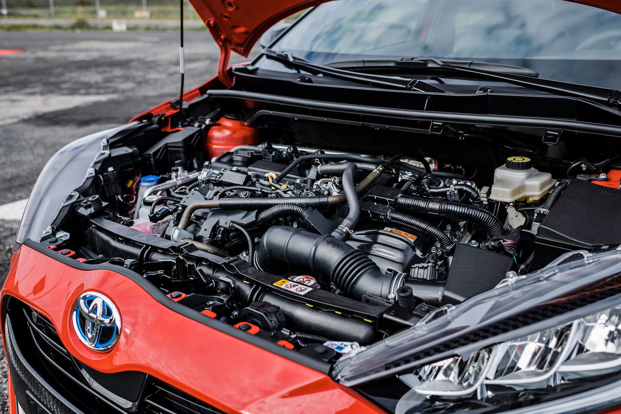 Toyota Yaris 2020 Hibrido Rojo Detalles 23