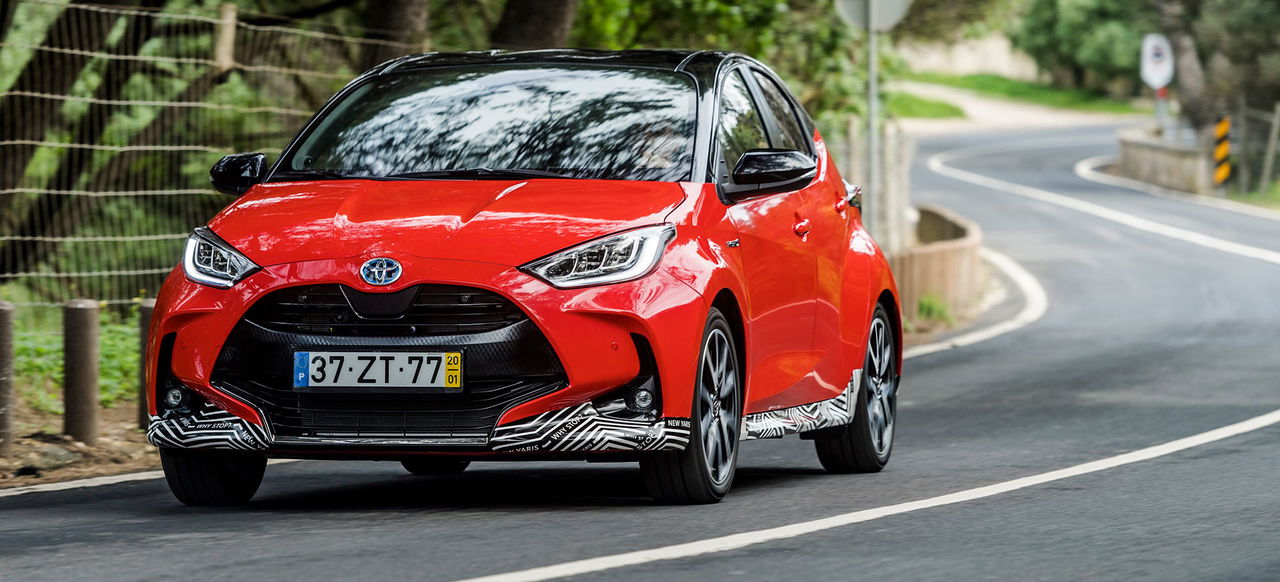 Toyota Yaris Hibrido 2020 Rojo Exterior 33