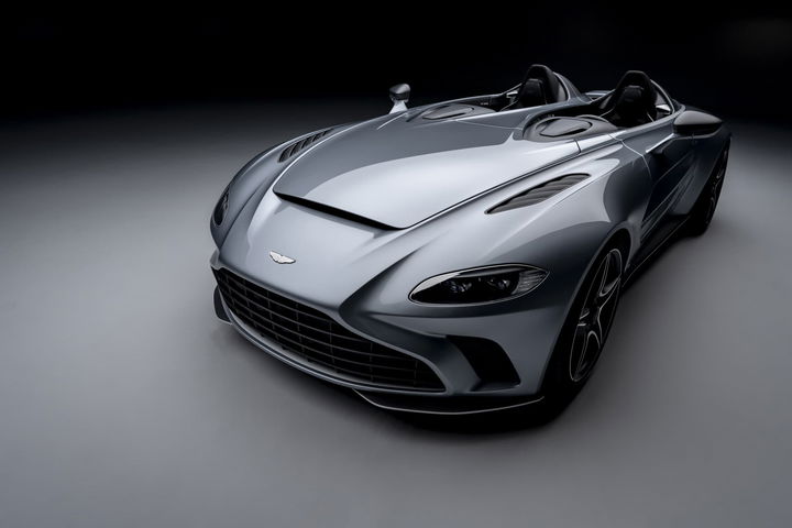 Aston Martin V12 Speedster 1