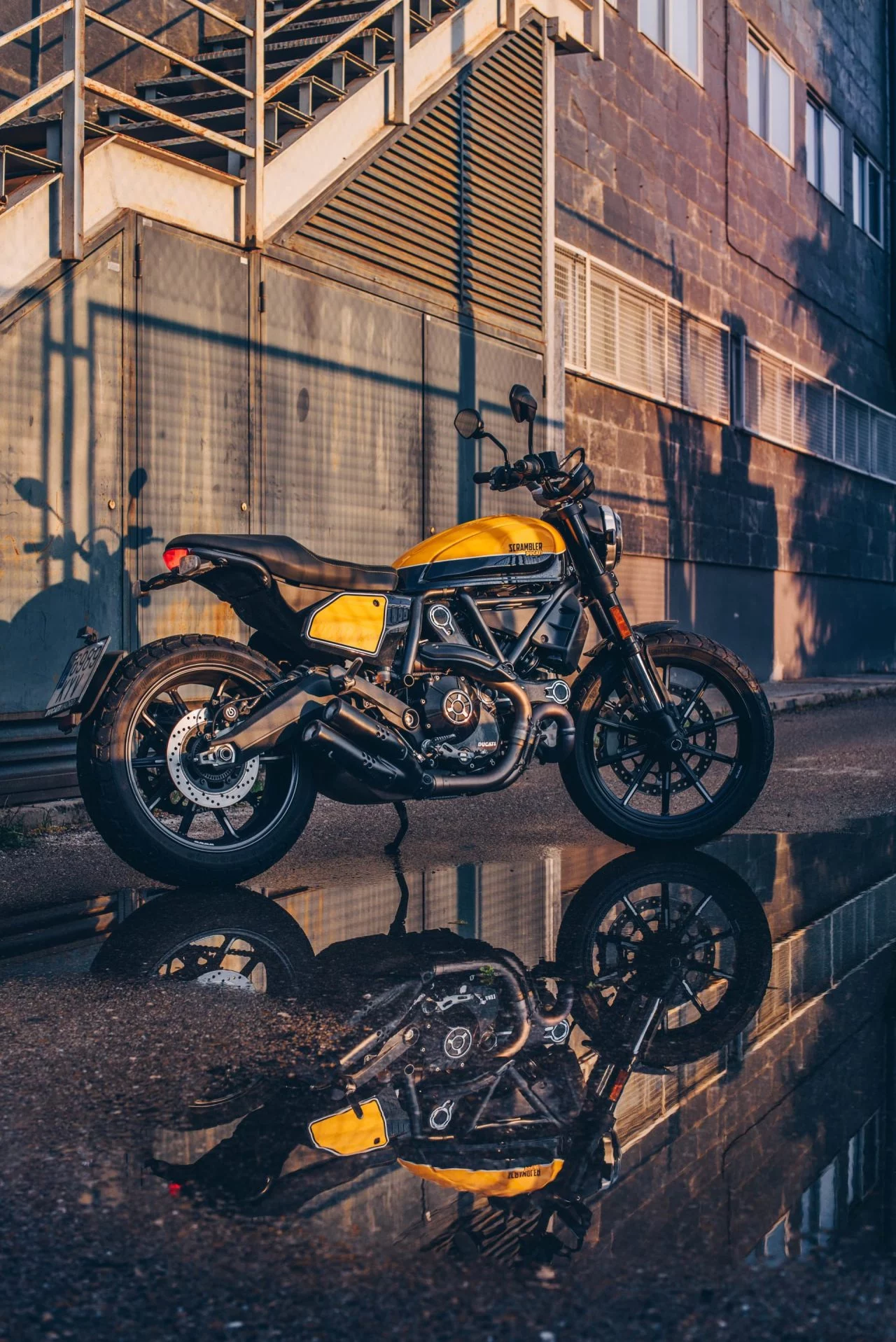 Ducati Scrambler Cuarentena Lluvia 1