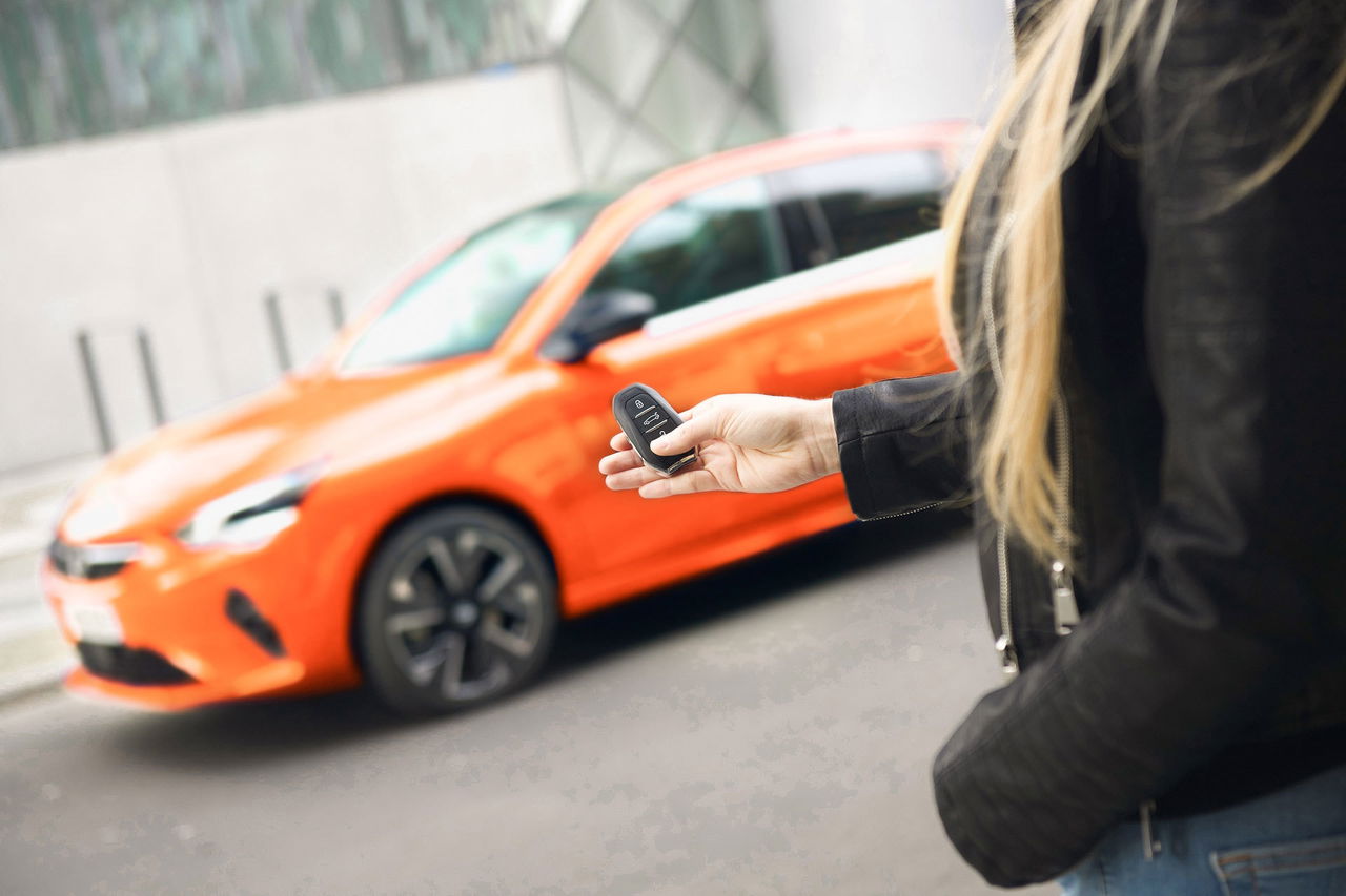 Opel Corsa E 2020 Naranja Prueba 43