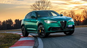 Alfa Romeo Giulia Stelvio Quadrifoglio 2020 0520 004