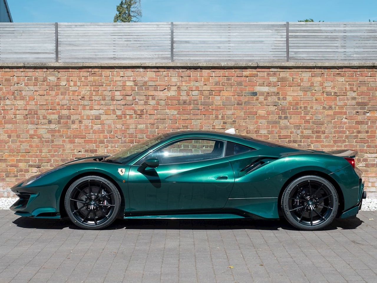 Ferrari 488 Pista Verde Dm 1