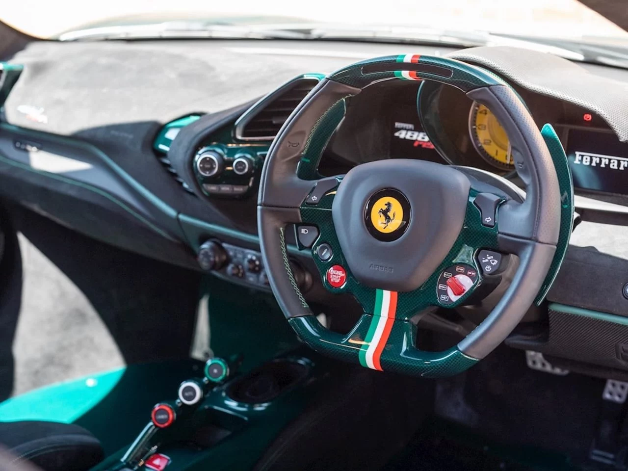 Ferrari 488 Pista Verde Dm 8