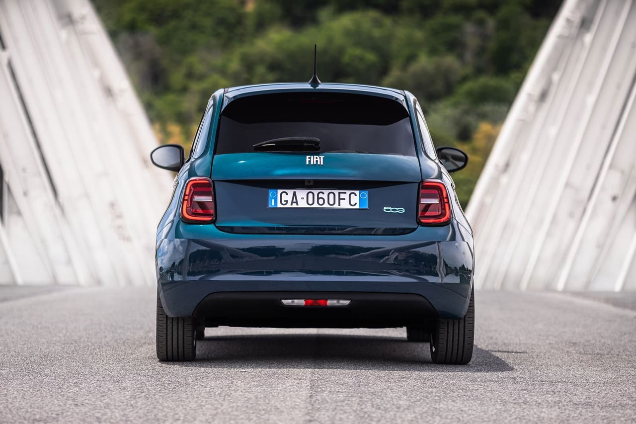 Fiat 500e Hatchback 0620 035