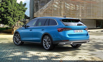 Skoda Octavia Scout Azul 2020 Trasera