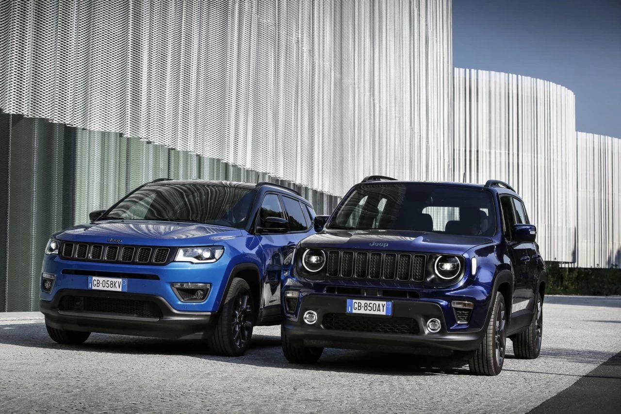 Jeep Renegade Compass 4xe 01