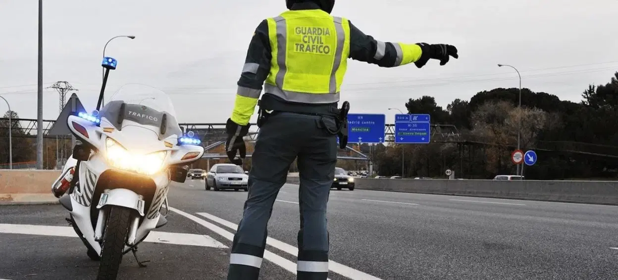 Multa Infracciones Mas Comunes 2019 Control Guardia Civil Trafico Motos