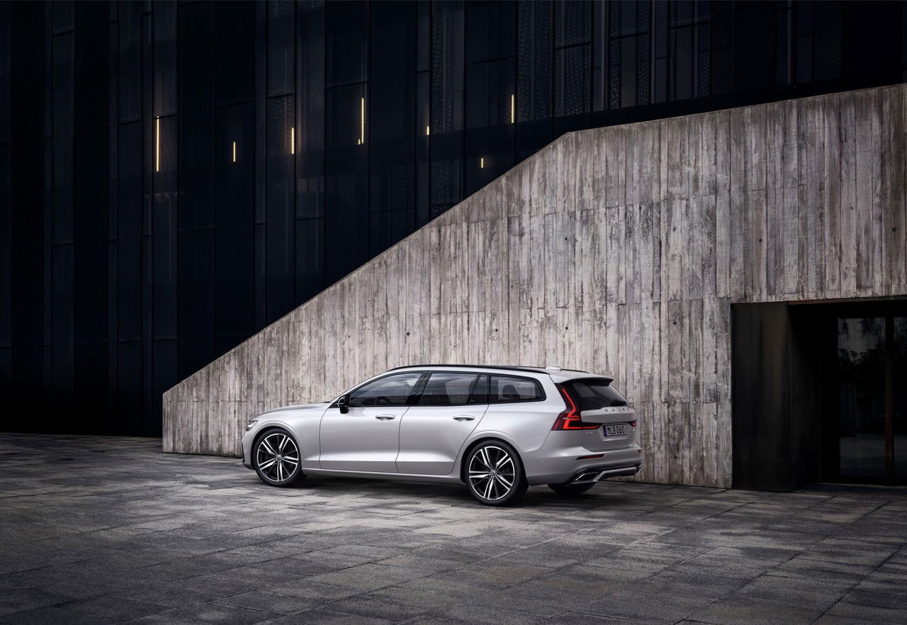 New Volvo V60 R Design