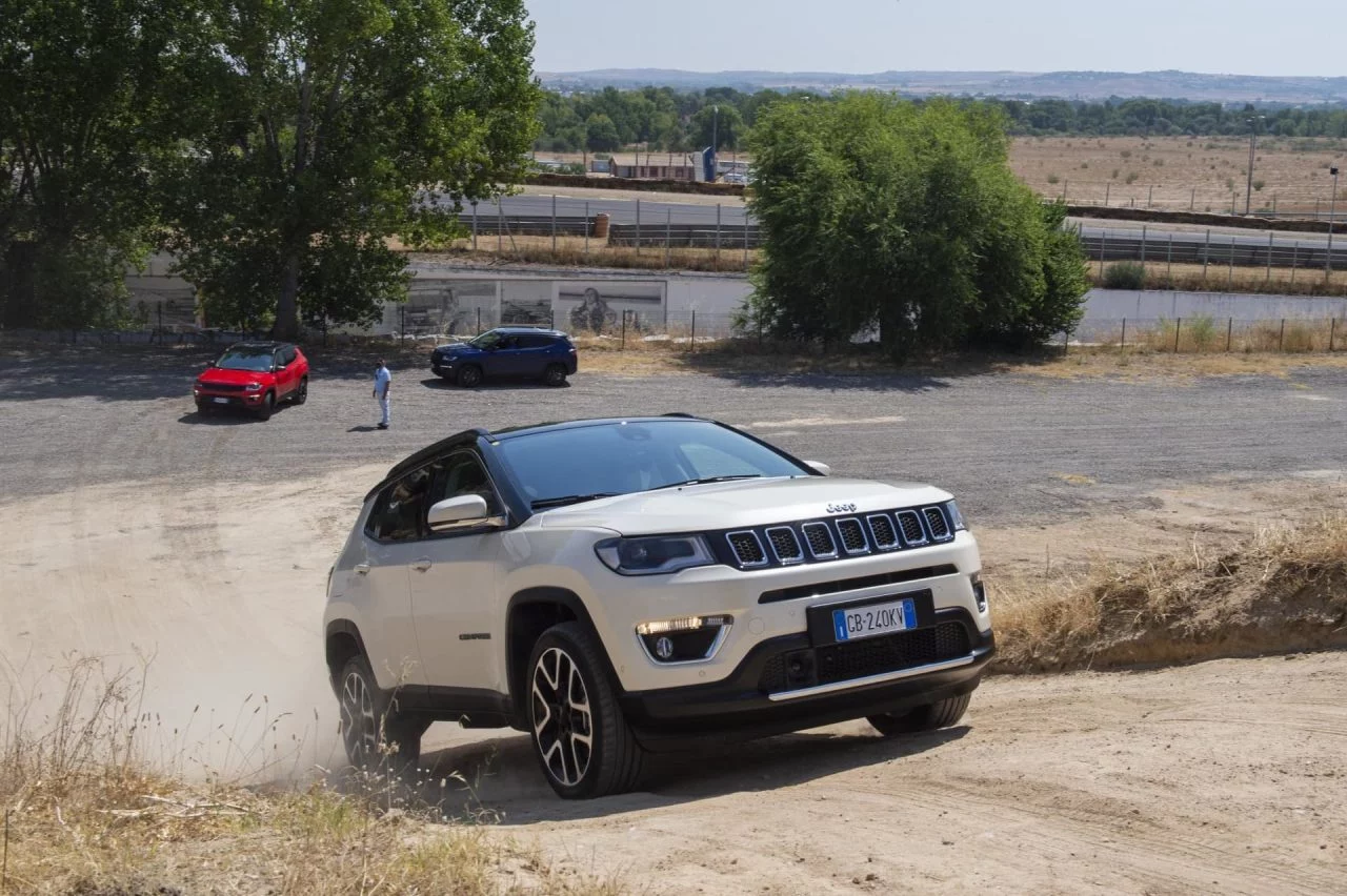 Actualizacion Jeep Compass 2020 01