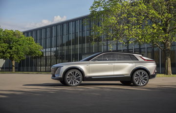 Cadillac Lyriq Ev Concept 2