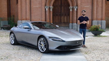 El Ferrari Roma luce su diseño elegante con un frente expresivo y líneas laterales fluidas.