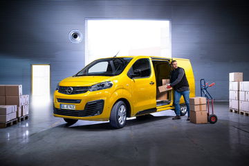 Opel Vivaro E 06