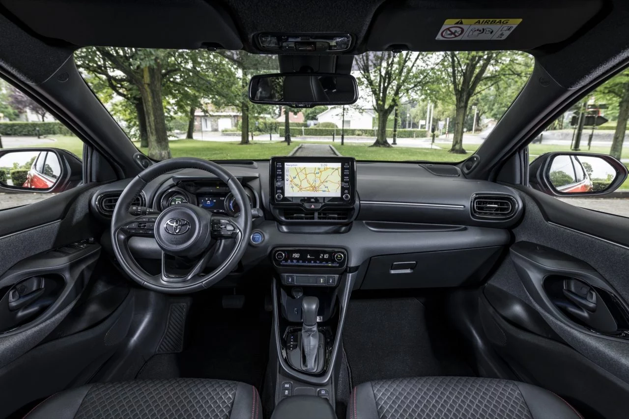 Toyota Yaris 2020 Prueba Detalles Rojo 30