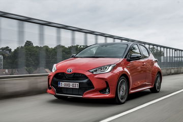 Toyota Yaris Rojo 2020 Movimiento Prueba 73