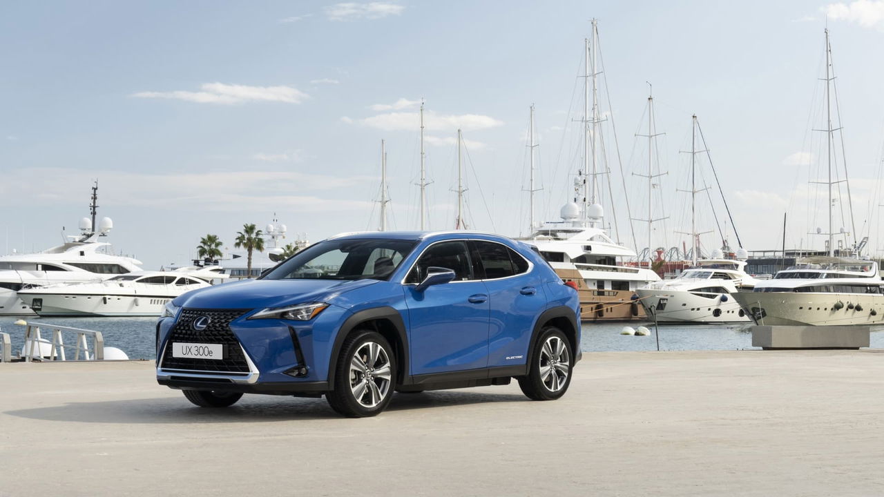 Lexus Ux 300e 01