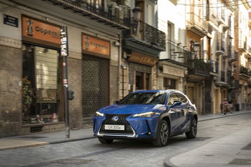 Lexus Ux 300e 07