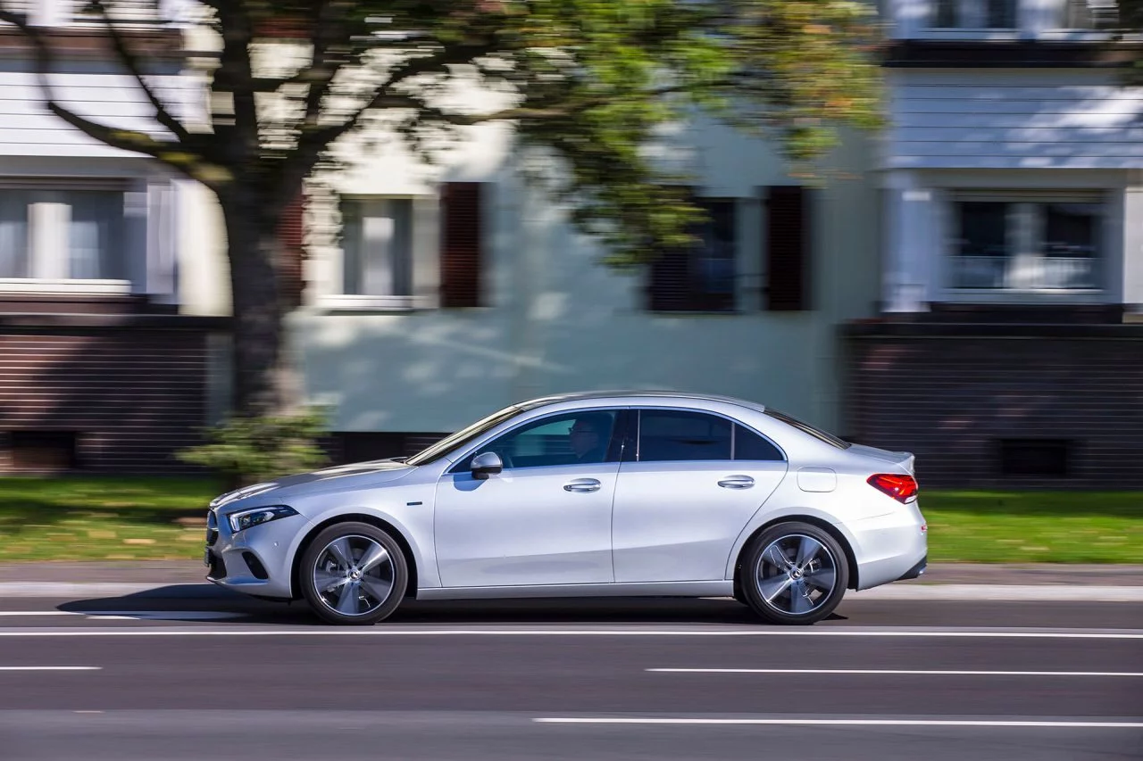 Mercedes Clase A Hibrido Enchufable 2020 35